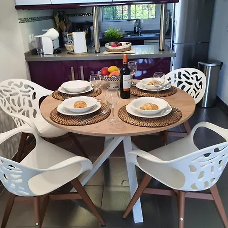 Modern 2 Bed Garden With Seaview In Beautiful Miraflores Jardin C Apartment