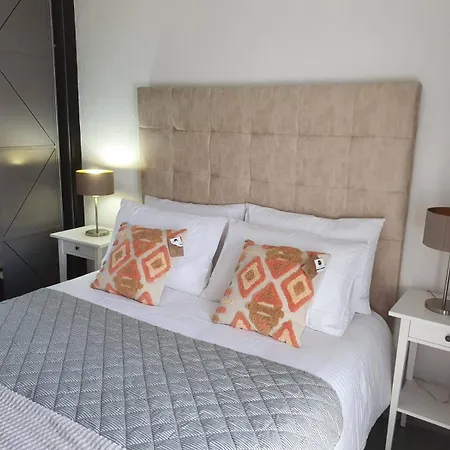 Modern 2 Bed Garden With Seaview In Beautiful Miraflores Jardin C *